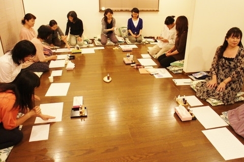 フラワーエッセンスのハートサポートシステム フラワーエッセンス講座概要画像